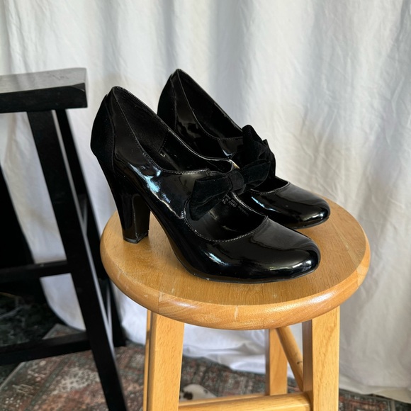 Bumper 🖤 women’s Mary Jane heels with a strap and a velvet bow size 8.5 - Picture 12 of 12
